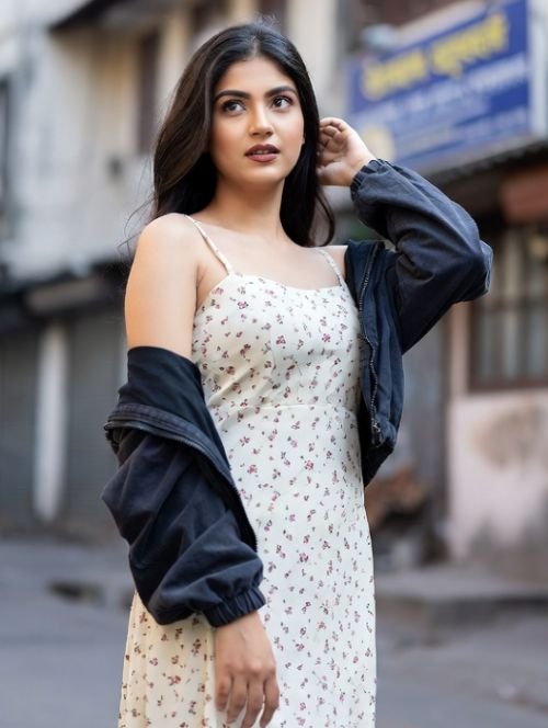 Aleena Khan Dlf Phase5 Call Girl
